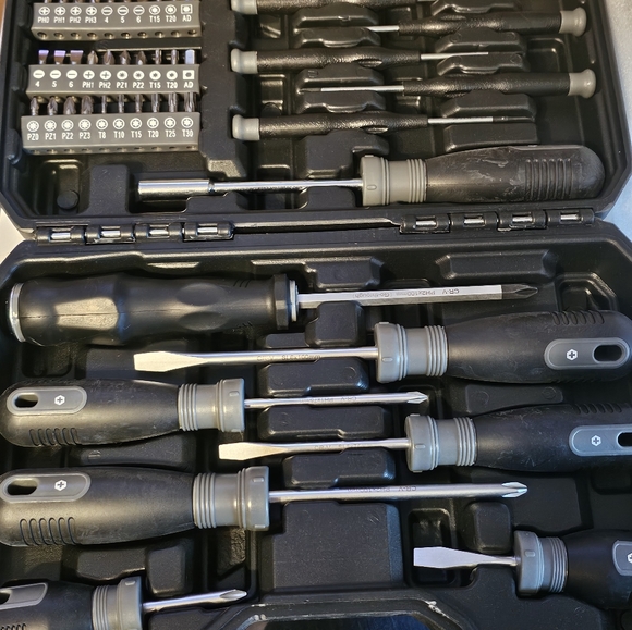 Swiss Military 55 piece Tool Set - Picture 2 of 4